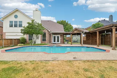 7410 Silverthorn Drive, Rowlett, TX 75089 - Photo 2