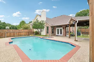 7410 Silverthorn Dr, Rowlett, TX 75089 - Photo 1