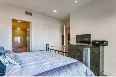 3100 W 7th Street #708, Fort Worth, TX 76107 - Photo 16