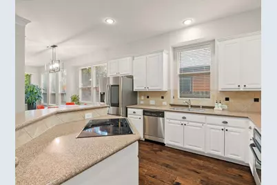 124 Myrtle Creek, Grapevine, TX 76051 - Photo 8