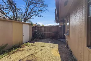 12550 Fireglow Walk, Dallas, TX 75243 - Photo 22