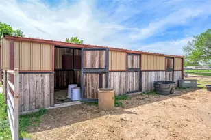 501 N Van Zandt St, Tioga, TX 76271 - Photo 26