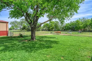 501 N Van Zandt St, Tioga, TX 76271 - Photo 22