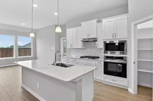 3329 Seaside St, Grand Prairie, TX 76065 - Photo 2