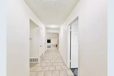 610 Colonial Drive, Garland, TX 75043 - Photo 4