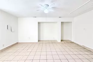610 Colonial Dr, Garland, TX 75043 - Photo 14