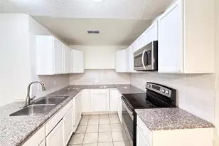 610 Colonial Dr, Garland, TX 75043 - Photo 10