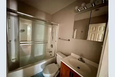 1013 Wilshire Boulevard, Arlington, TX 76012 - Photo 10
