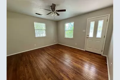 1013 Wilshire Boulevard, Arlington, TX 76012 - Photo 4