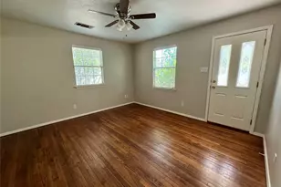 1013 Wilshire Blvd, Arlington, TX 76012 - Photo 4