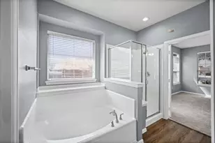 2006 Trickling Creek Dr, Garland, TX 75041 - Photo 6