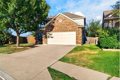 10834 Axton Court, Fort Worth, TX 76052 - Photo 2