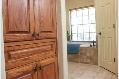 197 E Bay Drive, Bridgeport, TX 76426 - Photo 18