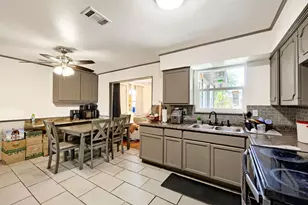 2305 Arcady Ln, Lancaster, TX 75134 - Photo 10