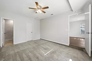 4229 Comanche St, Fort Worth, TX 76119 - Photo 6