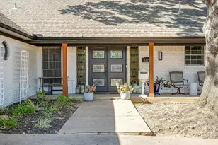 5315 Meadowbrook Dr, Fort Worth, TX 76112 - Photo 2