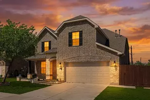 740 Sundrop Dr, Little Elm, TX 75068 - Photo 2