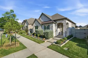 908 Plaza Ln, Argyle, TX 76226 - Photo 2