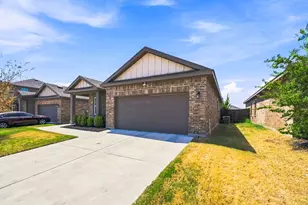 8405 Hawkview Dr, Fort Worth, TX 76179 - Photo 2
