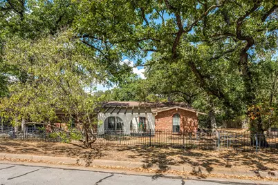 2817 Buffalo Court, Arlington, TX 76013 - Photo 2