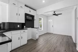 3222 Nebraska Ave, Dallas, TX 75216 - Photo 14