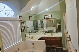827 Quail Brook Dr, Arlington, TX 76001 - Photo 10