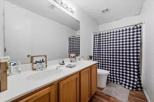 2423 Ranchview Dr, Grand Prairie, TX 75052 - Photo 24