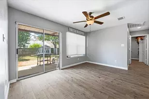 2423 Ranchview Dr, Grand Prairie, TX 75052 - Photo 12