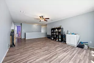 2423 Ranchview Dr, Grand Prairie, TX 75052 - Photo 14