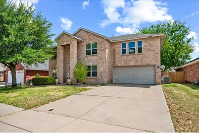 2423 Ranchview Drive, Grand Prairie, TX 75052 - Photo 2
