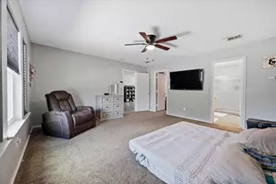 2423 Ranchview Dr, Grand Prairie, TX 75052 - Photo 18
