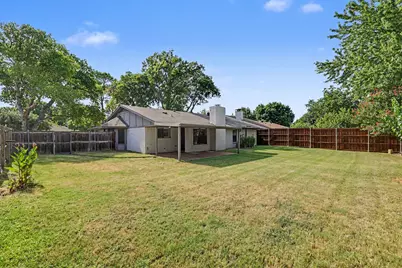 826 Glacier Lane, Grapevine, TX 76051 - Photo 16
