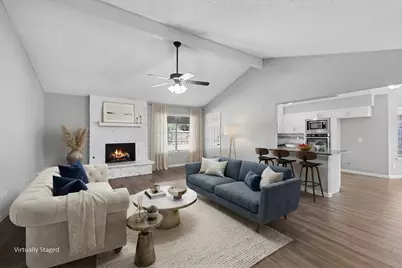 826 Glacier Lane, Grapevine, TX 76051 - Photo 2