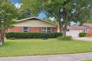 3438 Princeton Dr, Irving, TX 75062 - Photo 2