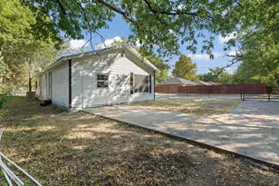 1130 Alvarado St, Cleburne, TX 76031 - Photo 24