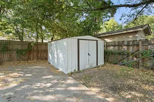 1130 Alvarado St, Cleburne, TX 76031 - Photo 26