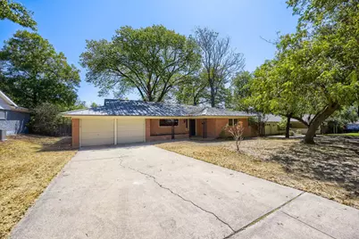 4105 Springbranch Drive, Benbrook, TX 76116 - Photo 2