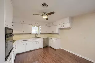 4105 Springbranch Dr, Benbrook, TX 76116 - Photo 12