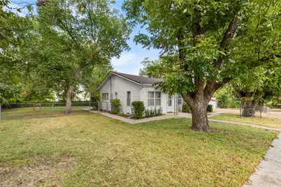 207 S Erath, Meridian, TX 76665 - Photo 4