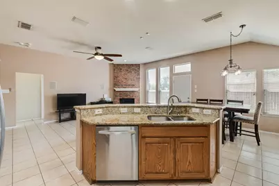 7266 Wild Wing Drive, Fort Worth, TX 76120 - Photo 14