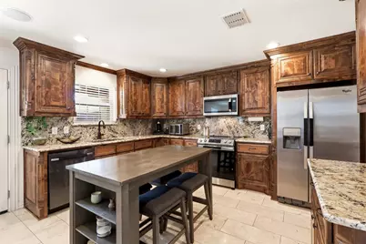 2119 Edgewood Drive, Grand Prairie, TX 75052 - Photo 4