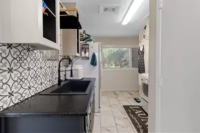 905 Crowley Road, Arlington, TX 76012 - Photo 28