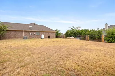 2804 Tour Court, Granbury, TX 76049 - Photo 26