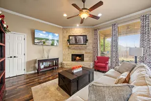 2804 Tour Ct, Granbury, TX 76049 - Photo 4