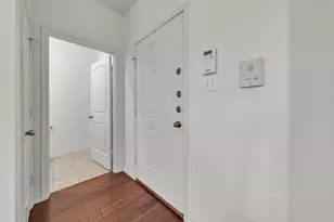 950 Henderson St, Fort Worth, TX 76102 - Photo 4