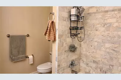 201 Sunrise Drive, Granbury, TX 76049 - Photo 18