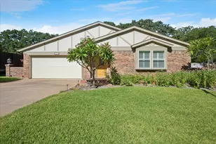 5516 Valparaiso Trail, Arlington, TX 76017 - Photo 1