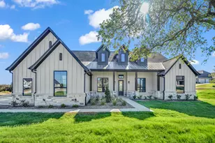 740 Burr Oak Ln, Weatherford, TX 76085 - Photo 2