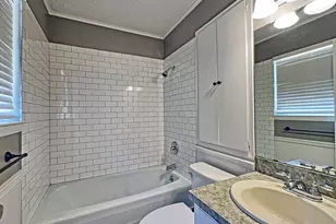 806 Humphrey St, Athens, TX 75751 - Photo 8