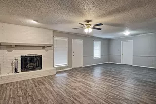 806 Humphrey St, Athens, TX 75751 - Photo 2